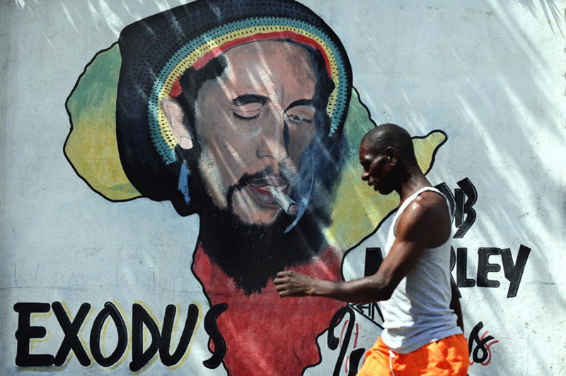 00b-bob-marley-street-art-in-kingston-jamaica-02-12