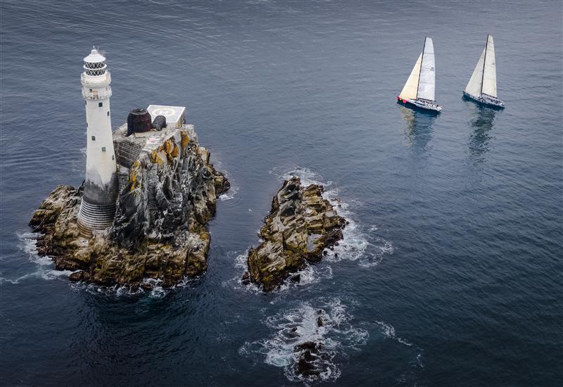 Searching-for-wind-on-approach-to-the-fastnet-rock-Photo-by-Rolex-Kurt-Arrigo