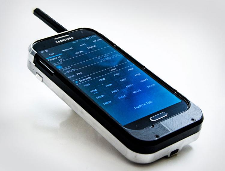 beartooth-case-that-turns-your-phone-into-a-walkie-talkie-107