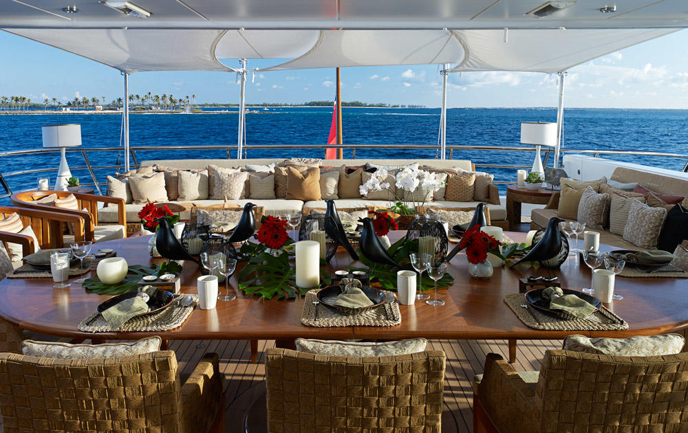 Yacht BELLE AIMEE -  Aft Deck Dining
