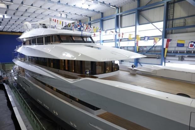 main_feadship_joy_launched_07