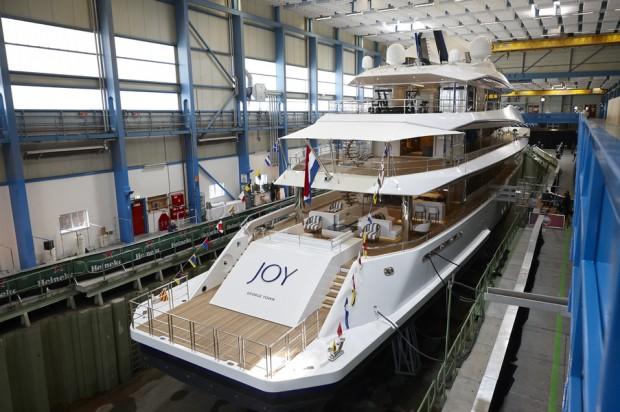 main_feadship_joy_launched_08