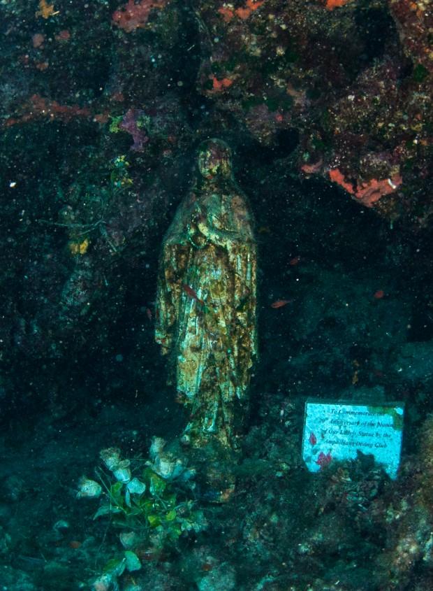Святая Дева бережет свою подводную паству.Фото: Павел Дивин